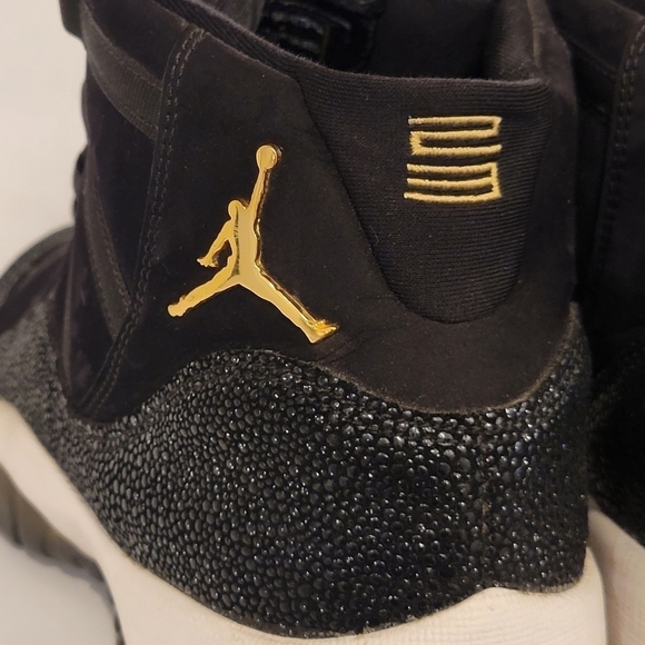 Air Jordan 11 XI Retro Premium GS Heiress 852625-030 Size 10Y / Womens 11.5. main image 7